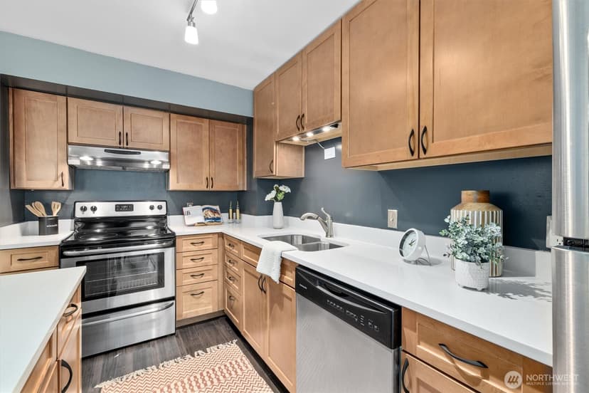 Property photo for 1740 Melrose Avenue #203, Seattle photo 10