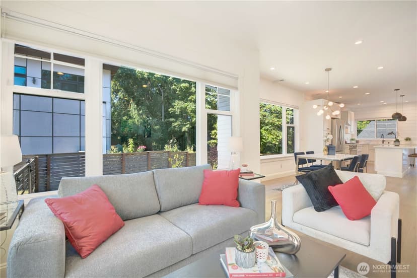 Property photo for 400 NW Puget Drive, Seattle photo 8