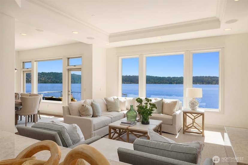 Property photo for 830 W Lake Sammamish Parkway NE, Bellevue photo 6