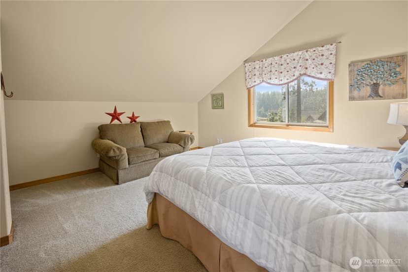 Property photo for 84 Wintergreen Lane, Ronald photo 30
