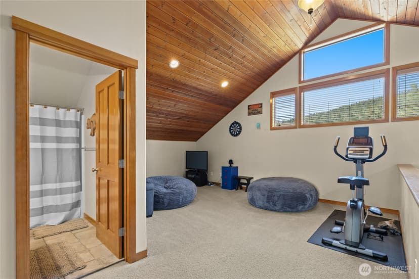 Property photo for 84 Wintergreen Lane, Ronald photo 25