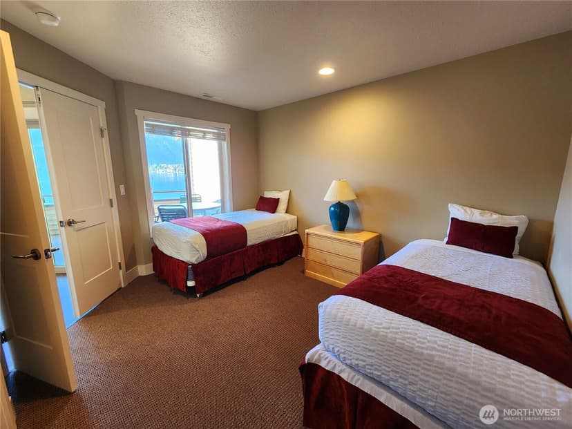 Property photo for 1 Lakeside 717-I, Manson photo 18