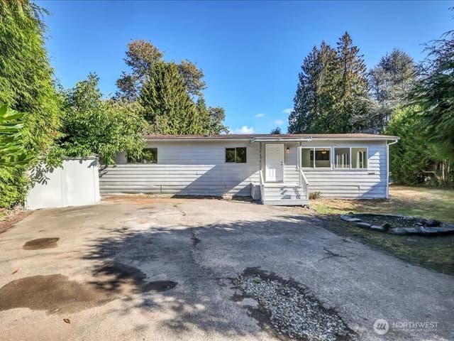 Property photo for 15430 SE 116th Street, Renton