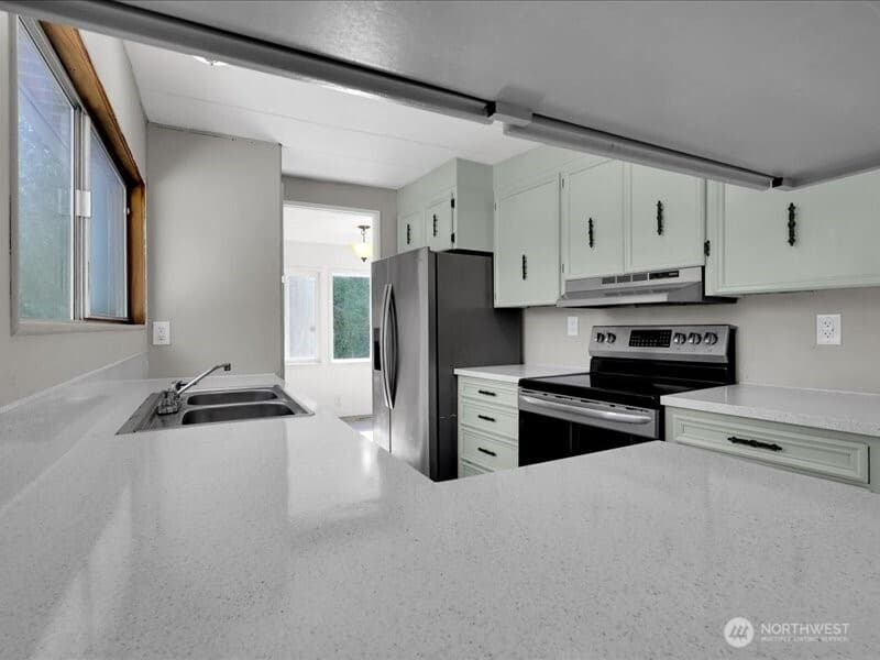 Property photo for 15430 SE 116th Street, Renton photo 15