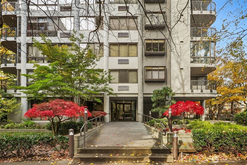 Property photo for 1120 Spring Street #802, Seattle photo 31