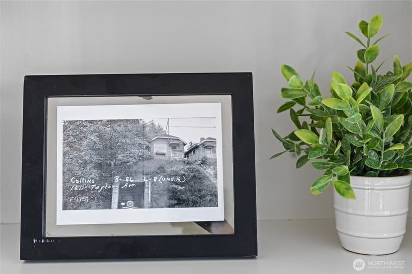 Property photo for 1611 Taylor Avenue N, Seattle photo 11