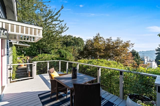 Property photo for 1611 Taylor Avenue N, Seattle photo 5