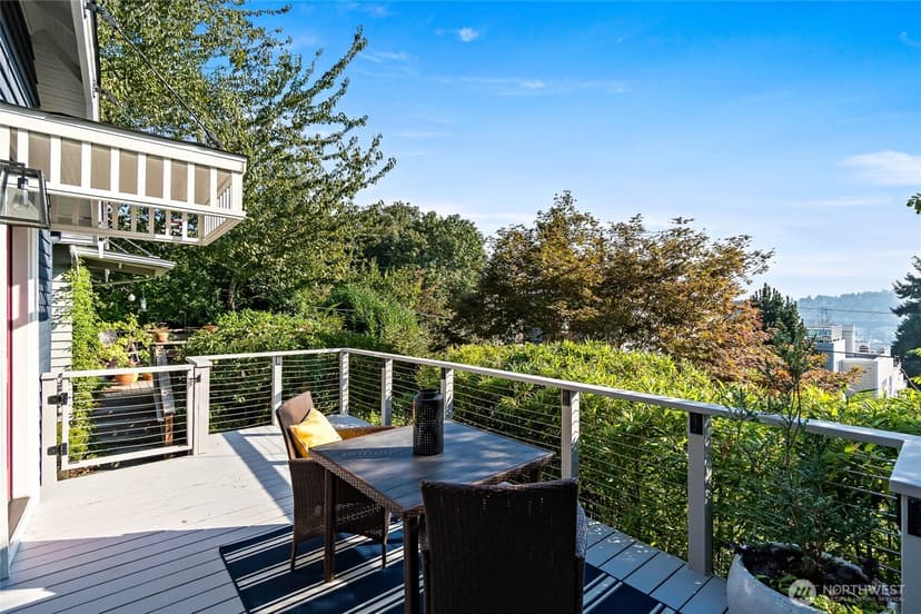 Property photo for 1611 Taylor Avenue N, Seattle photo 5