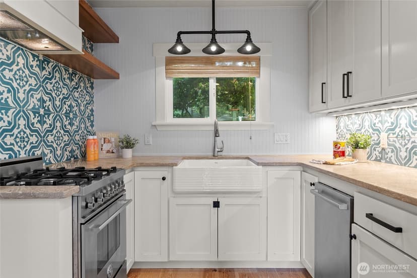 Property photo for 1611 Taylor Avenue N, Seattle photo 14