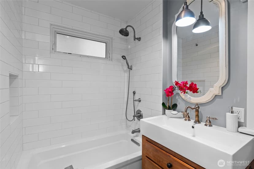 Property photo for 1611 Taylor Avenue N, Seattle photo 17