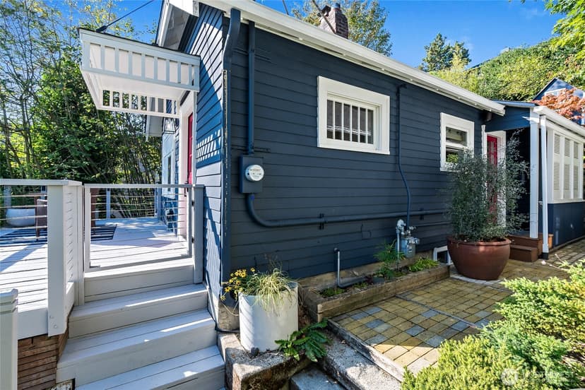 Property photo for 1611 Taylor Avenue N, Seattle photo 6