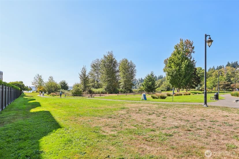 Property photo for 12044 96th Avenue NE #213, Kirkland photo 19