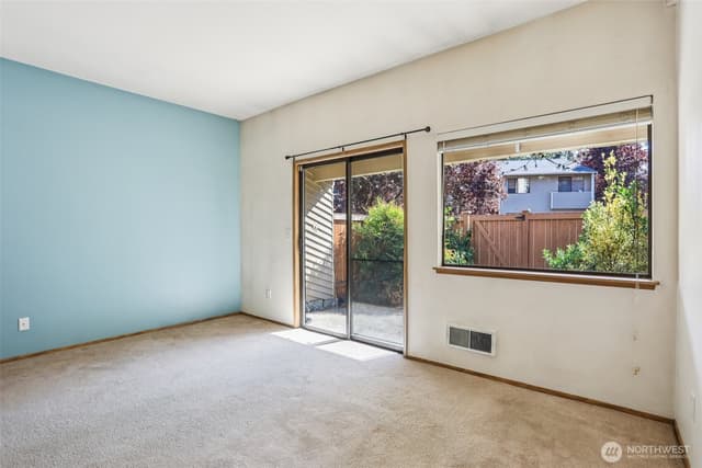 Property photo for 12044 96th Avenue NE #213, Kirkland photo 4