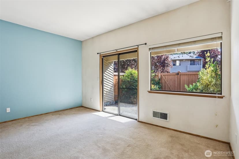 Property photo for 12044 96th Avenue NE #213, Kirkland photo 4