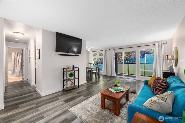 Property photo for 15156 65th Avenue S #1012, Tukwila photo 2