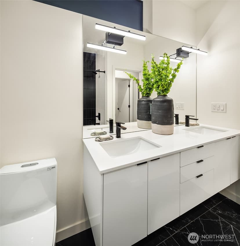 Property photo for 4823 42nd Avenue SW #B, Seattle photo 26