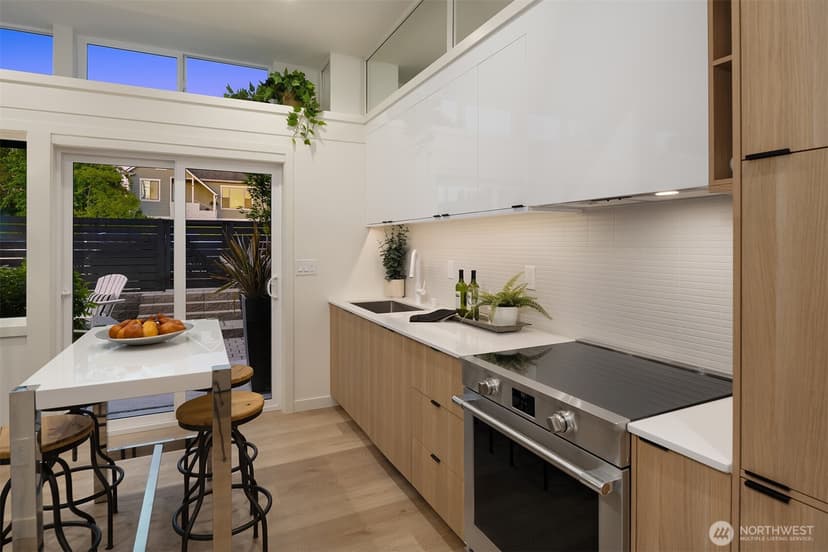 Property photo for 4823 42nd Avenue SW #B, Seattle photo 15