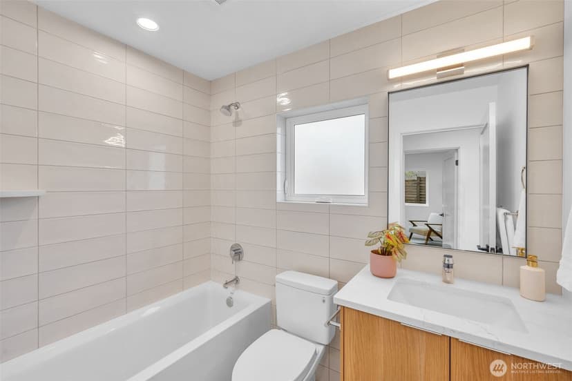 Property photo for 5640 49th Avenue SW, Seattle photo 27