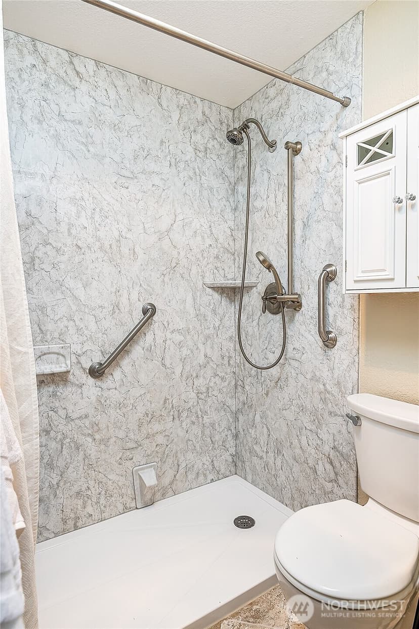 Property photo for 19230 Forest Park Drive NE #J131, Lake Forest Park photo 20
