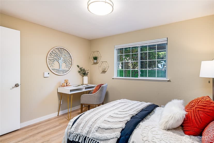 Property photo for 19230 Forest Park Drive NE #J131, Lake Forest Park photo 15