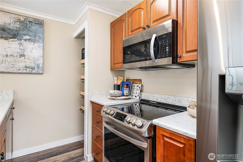 Property photo for 19230 Forest Park Drive NE #J131, Lake Forest Park photo 9