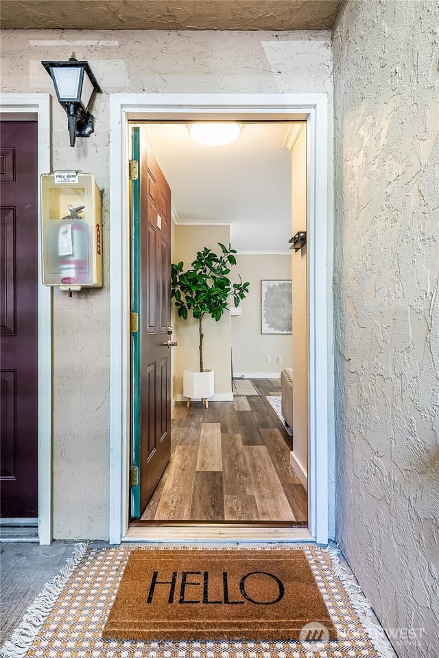 Property photo for 19230 Forest Park Drive NE #J131, Lake Forest Park photo 4