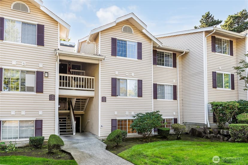 Property photo for 19230 Forest Park Drive NE #J131, Lake Forest Park