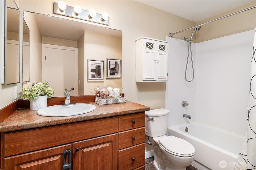 Property photo for 19230 Forest Park Drive NE #J131, Lake Forest Park photo 16