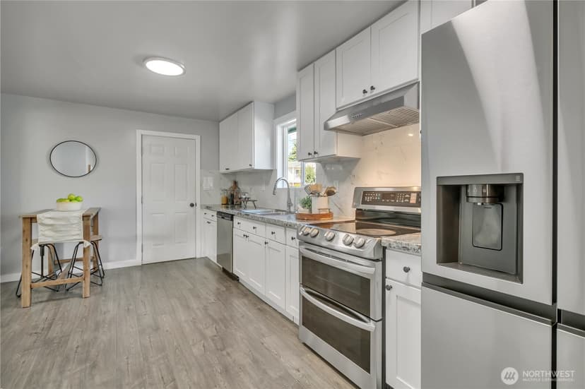 Property photo for 3501 S Webster St, Seattle photo 9