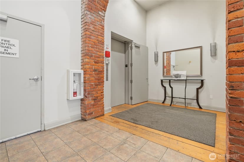 Property photo for 210 S 3rd Avenue #2D, Seattle photo 22