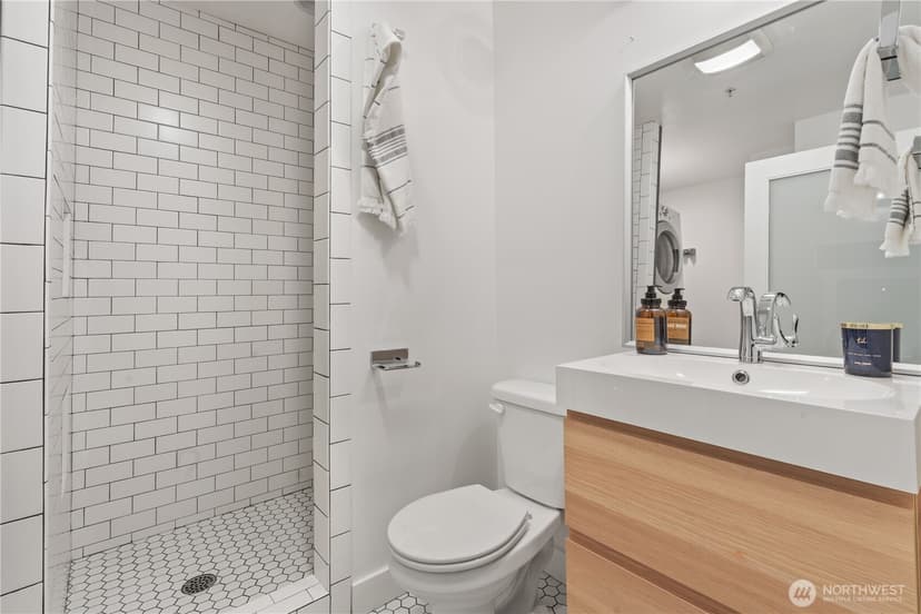 Property photo for 210 S 3rd Avenue #2D, Seattle photo 11