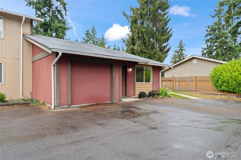 Property photo for 10214 13th Avenue Ct E #F, Tacoma photo 2