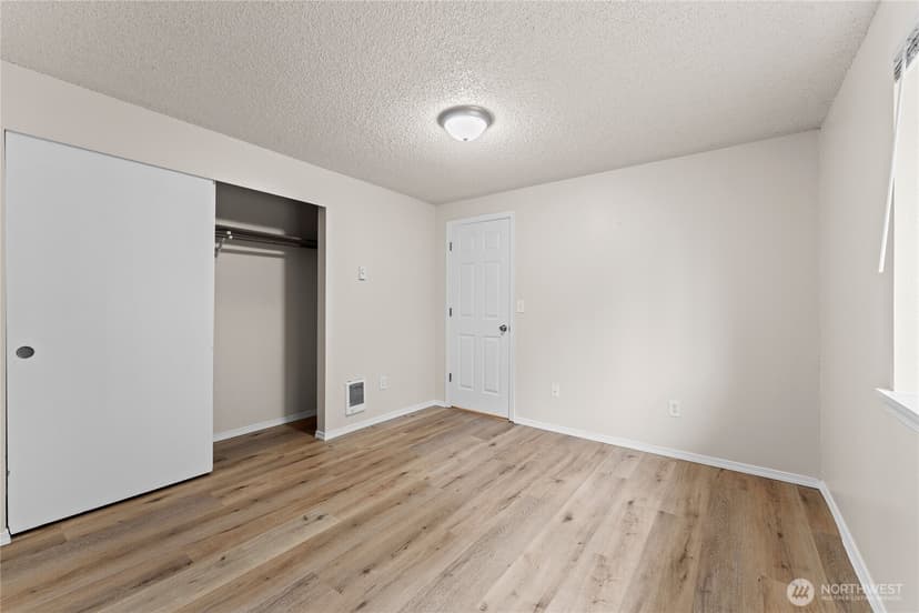 Property photo for 10214 13th Avenue Ct E #F, Tacoma photo 21