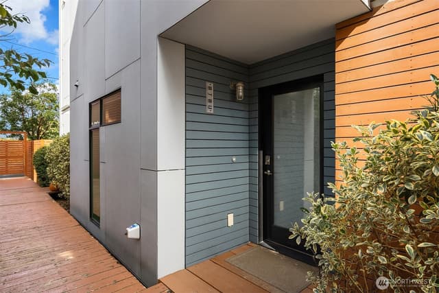 Property photo for 545 S Sullivan Street #C, Seattle photo 3