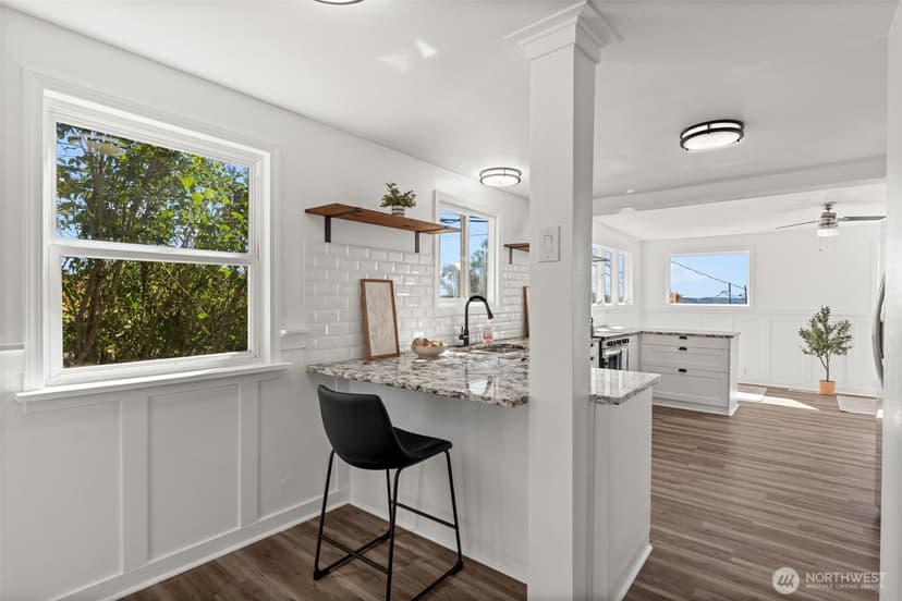 Property photo for 1040 S Geiger Street, Tacoma photo 5