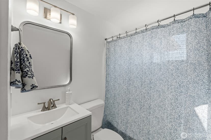 Property photo for 1040 S Geiger Street, Tacoma photo 14