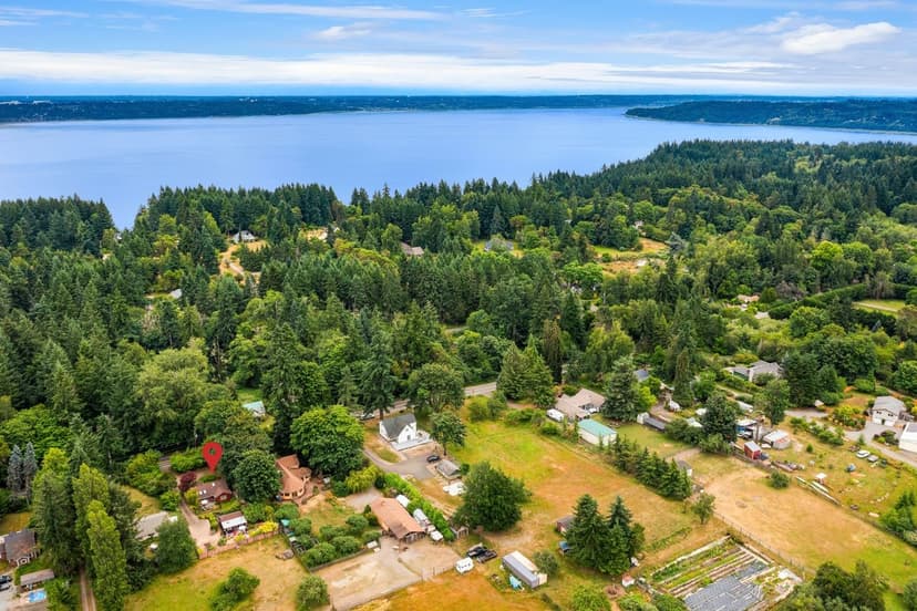 Property photo for 18115 Beall Road SW, Vashon