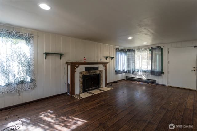 Property photo for 7802 Golden Given Road E, Tacoma photo 2