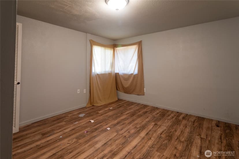 Property photo for 7802 Golden Given Road E, Tacoma photo 9