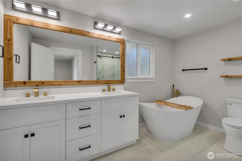Property photo for 621 SW 297 Street, Federal Way photo 14