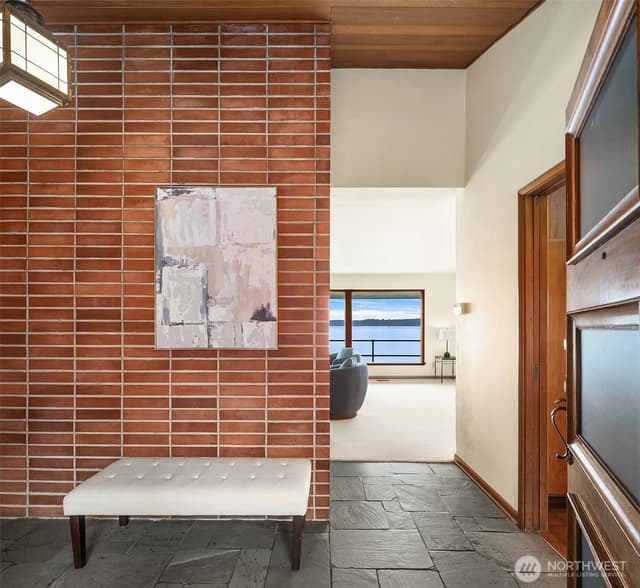 Property photo for 11259 Arroyo Beach Place SW, Seattle photo 3