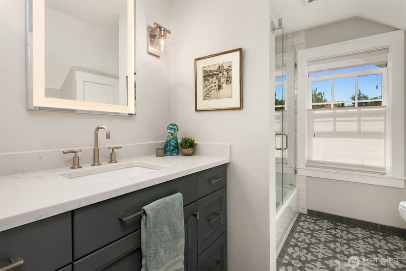 Property photo for 3408 E Laurelhurst Drive NE, Seattle photo 28
