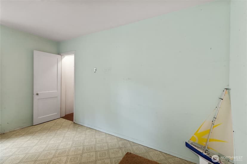 Property photo for 12447 2nd Avenue SW, Burien photo 8