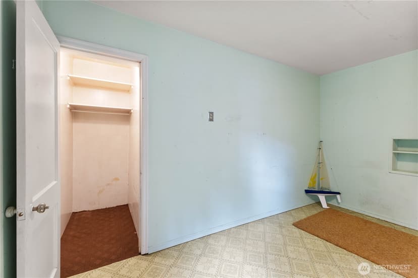 Property photo for 12447 2nd Avenue SW, Burien photo 10