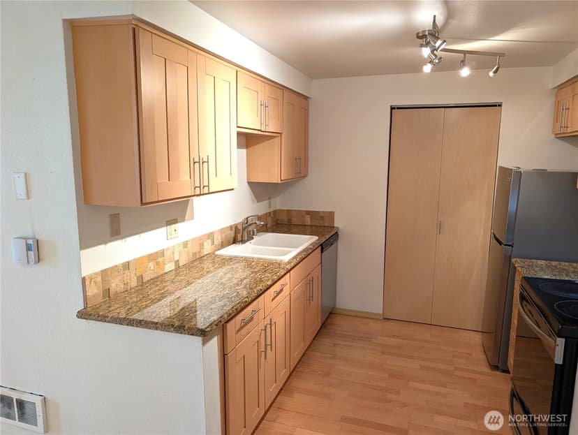 Property photo for 6960 California Avenue SW #A104, Seattle photo 13