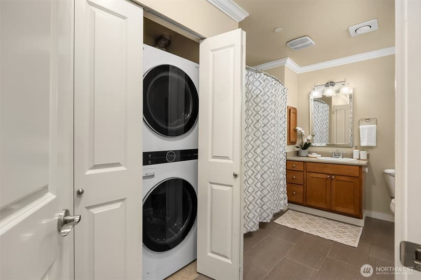 Property photo for 300 High School Road NE #318, Bainbridge Island photo 16