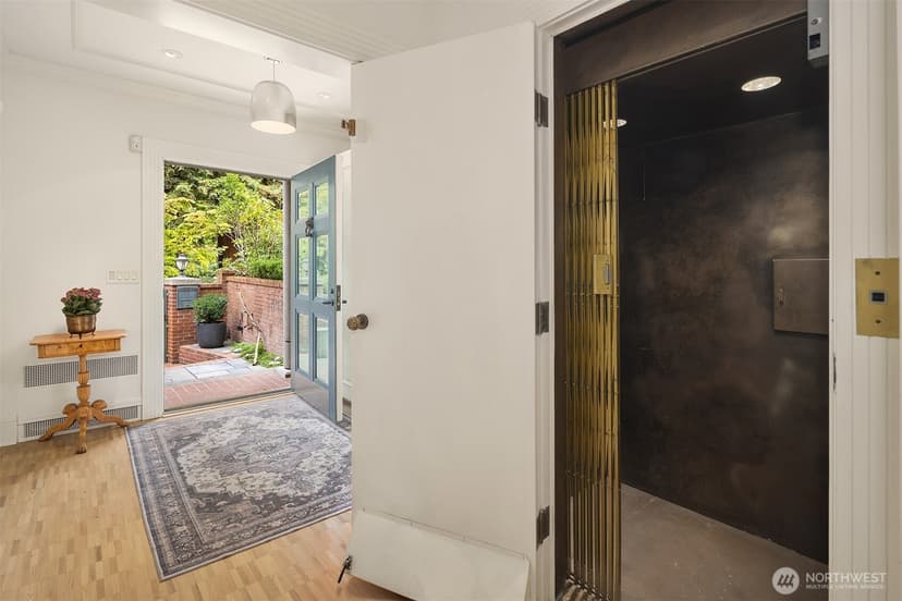 Property photo for 905 Harvard Avenue E, Seattle photo 30