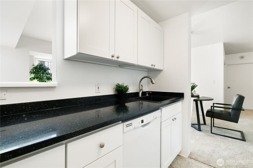 Property photo for 1415 2nd Avenue #1607, Seattle photo 14