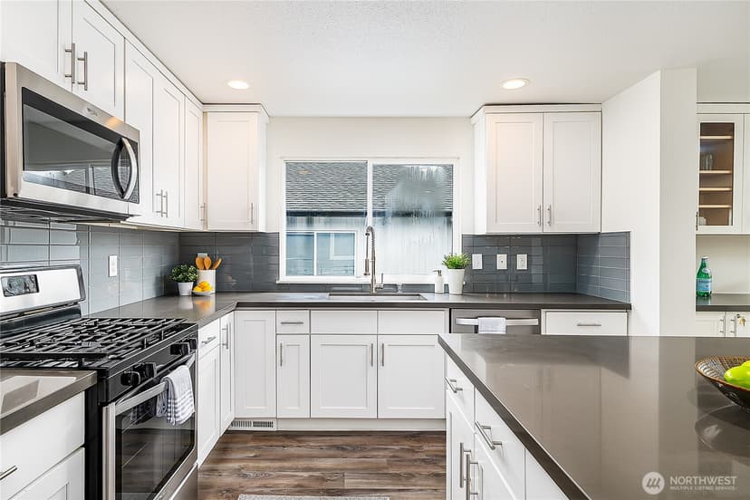 Property photo for 3110 S Dakota Street, Seattle photo 10