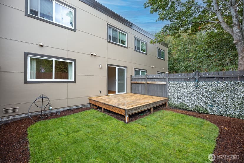 Property photo for 5220 42nd Avenue S, Seattle photo 2
